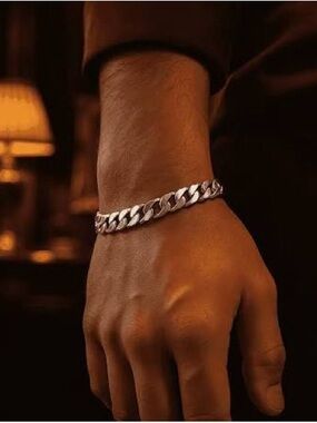 Men's Silver Cuban Link Bracelet - Classic Chain Accessory
